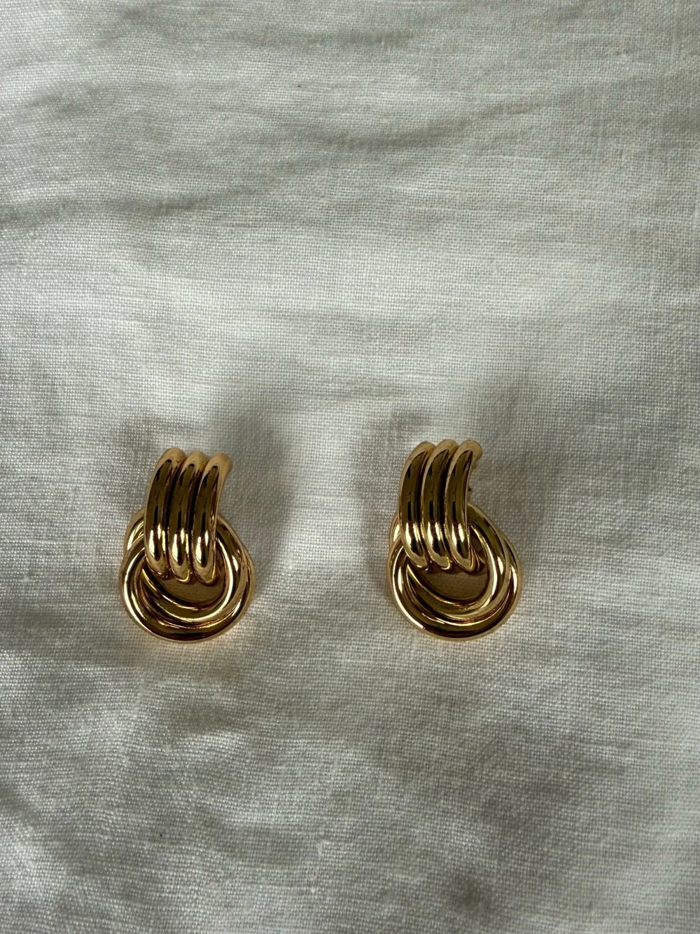 HEAVEN MAYHEM - Mini Knot Earrings NEW